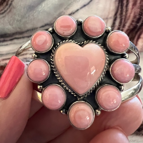 ❤️ Queen Pink Conch Cluster Heart Sterling Statement Navajo Ethnic Cuff 40.1gm - Picture 12 of 13